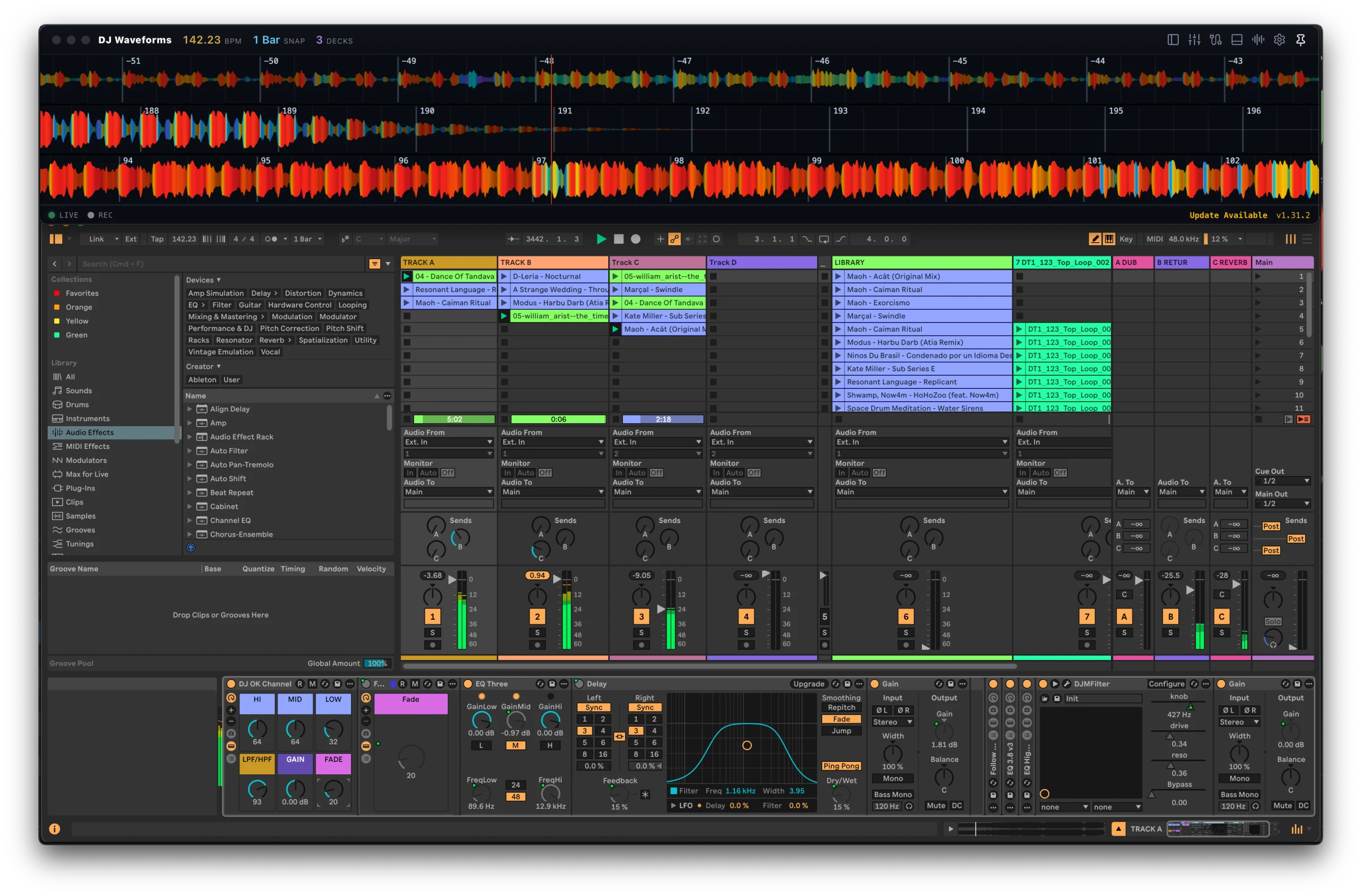 DJ Waveforms docked above an Ableton Live session, its decks mirroring Live's tracks and mixer in real time